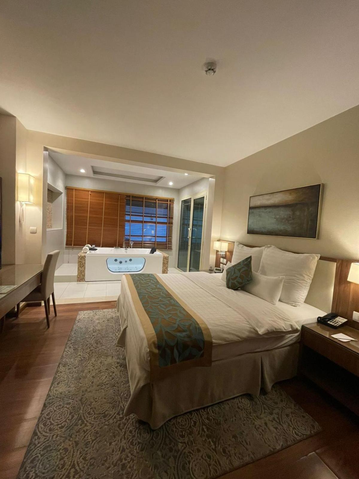 Best Western Plus Buraydah Exterior foto